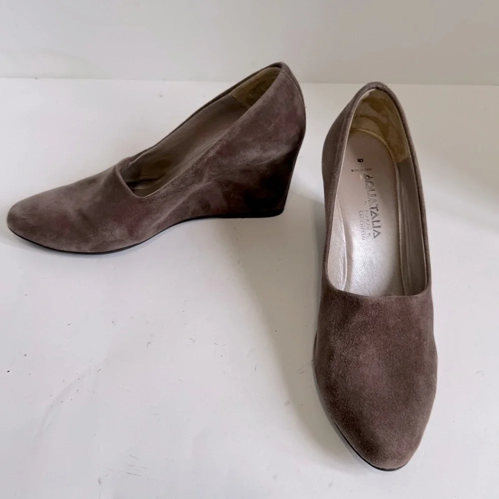 Aquatalia Women's Brown Suede Wedge Pumps Size 9